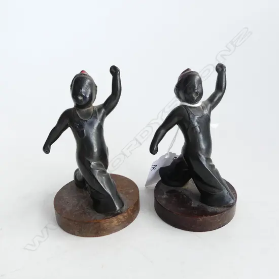 PR 20thC CHINESE MARCHING FIGURES w RED CAPS, H.100mm