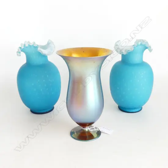 3 ART GLASS VASES; BLUE PR + OTHER H.215mm
