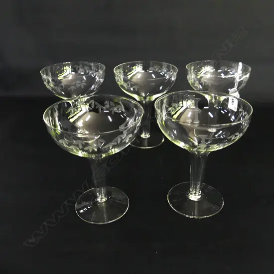 5 HOLLOW STEMMED CHAMPAGNE GLASSES