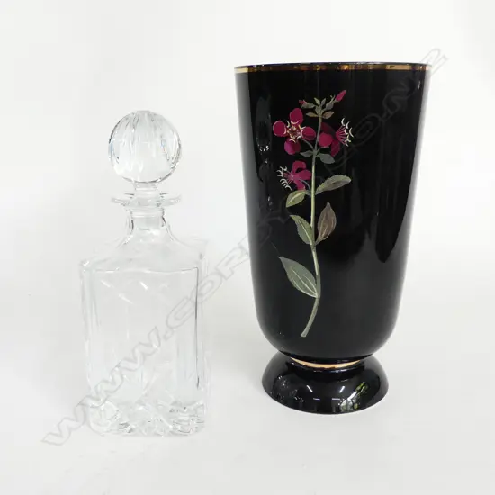 ROYAL DOULTON DECANTER, BLACK H&M BRITISH MUSEUM VASE H.285mm