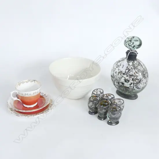 VINTAGE DECANTER H.225mm & 6 GLASSES + BEEHIVE BOWL 190mm dia & TRIO