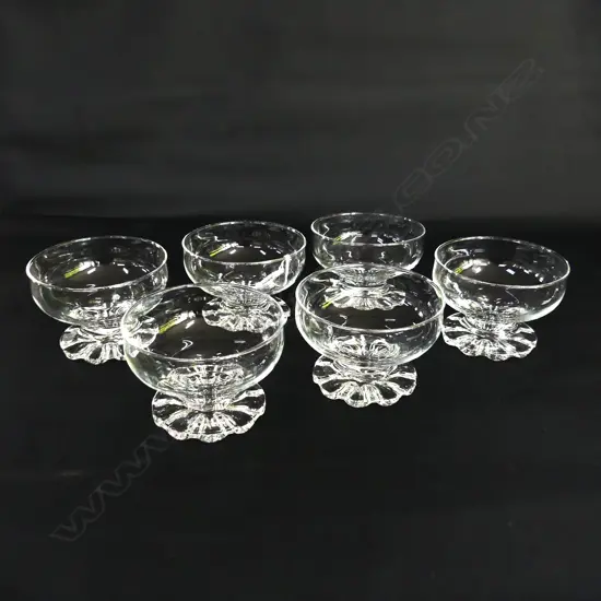6 CRYSTAL DESSERT BOWLS, H.70 X 100mm