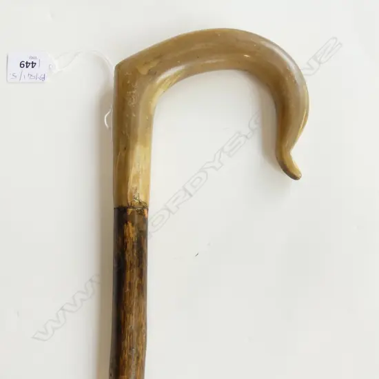 VINTAGE WALKING STICK / SHEPHERDS CROOK w. HORN HANDLE L.1180mm