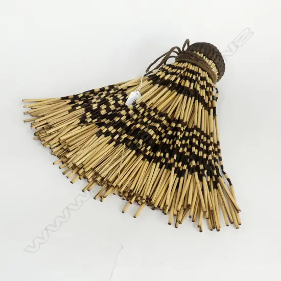 ONE VINTAGE MAORI PIUPIU