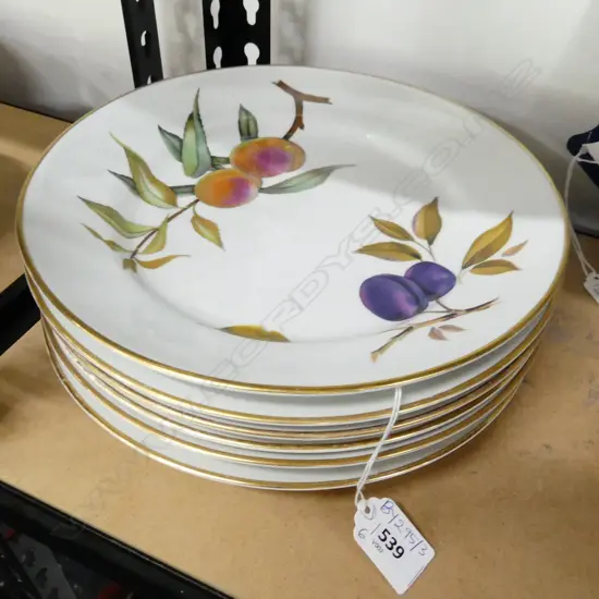 6 ROYAL WORCESTER EVESHAM DINNER PLATES 260mm dia