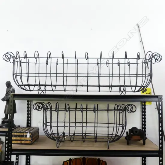 2 METAL WIRE PLANTER BASKETS L.1385 / 870mm