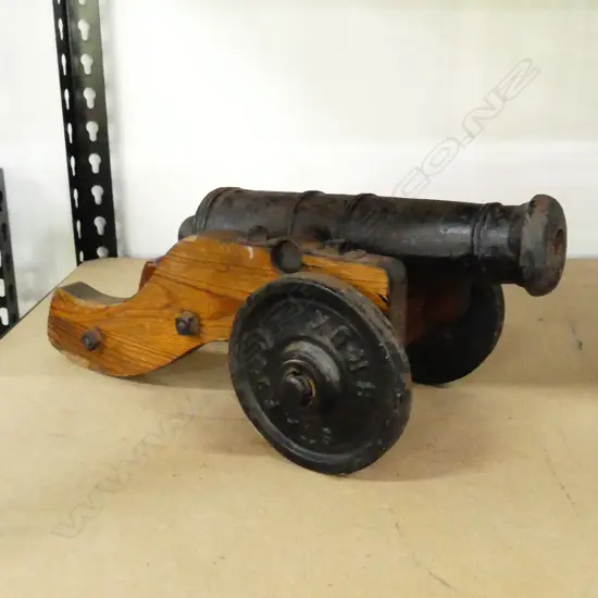 SWEDISH SIGNAL FIRING CANON L.340mm