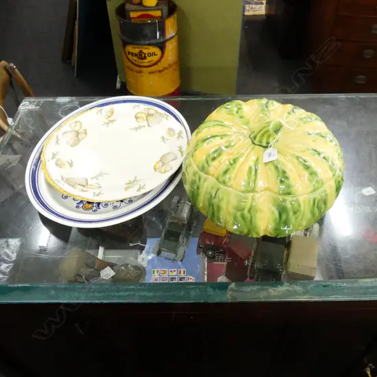 3 LG PLATES + LIDDED PUMPKIN CONTAINER - BORDALLO PINHEIRO PORTUGAL 300mm dia