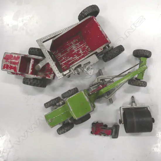 3 FUN HO MODELS, GRADER, EARTHMOVER & MINI DIGGER PLUS ROLLER ATTACHMENT