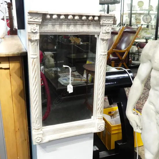 MIRROR w. WHITE WASHED CARVED WOODEN FRAME 580x365mm