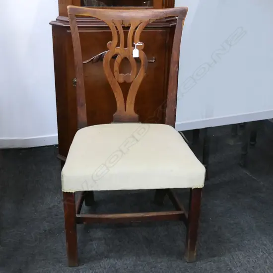 ANTIQUE CHIPPENDALE STYLE CHAIR