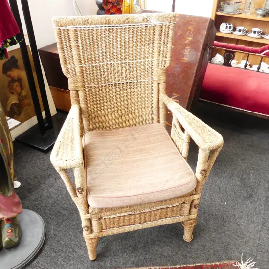 LARGE SEAGRASS CARVER CHAIR