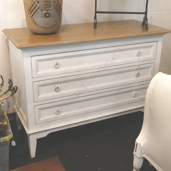 WHITE PAINTED CHEST OF 3 DRAWERS 1180x500x860mm