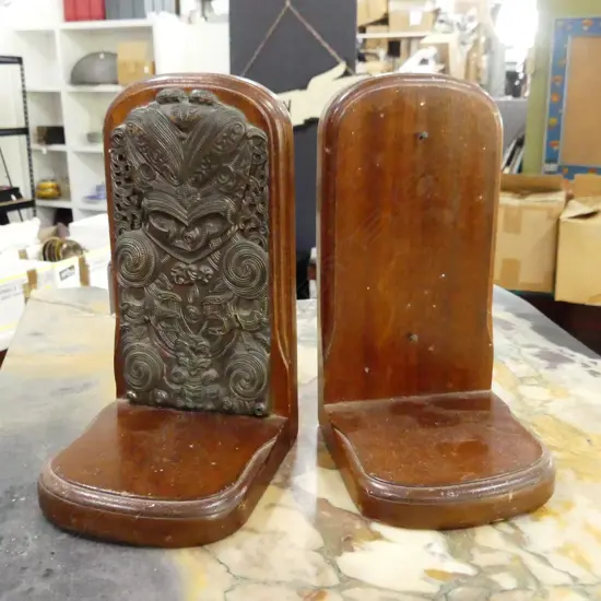 PR KINGSLEY WARE MAORI BOOKENDS - ONE PANEL MISSING H.200mm