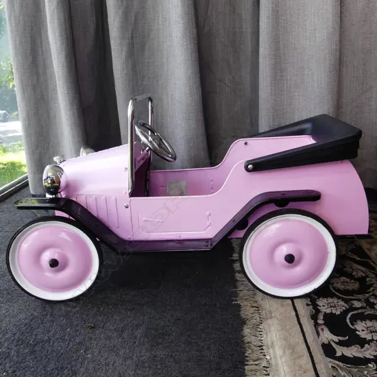 PINK VINTAGE STYLE CHILDS PEDAL CAR L.900mm