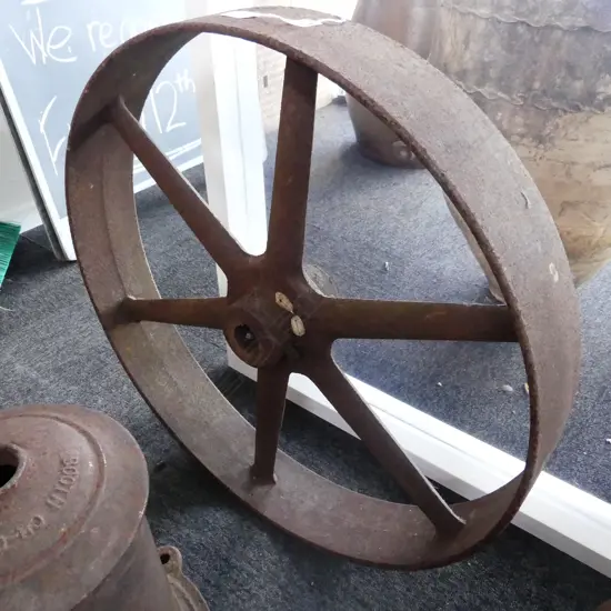 LARGE CAST IRON WHEEL 6 SPOKE Dia.663mm.