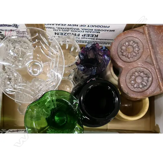 BOX LOT GLASS  & CRYSTAL POTTERY ETC