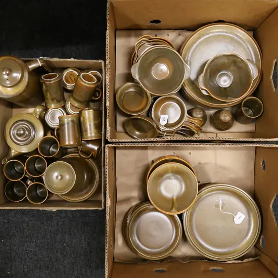 8 SETTING TEMUKA DINNER SET w COFFEE & TEA POTS, CUPS/SAUCERS, MUGS & PEPPER & SALT (teapot spout chipped)