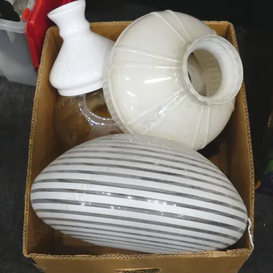 BOX LOT VINTAGE LAMP SHADES