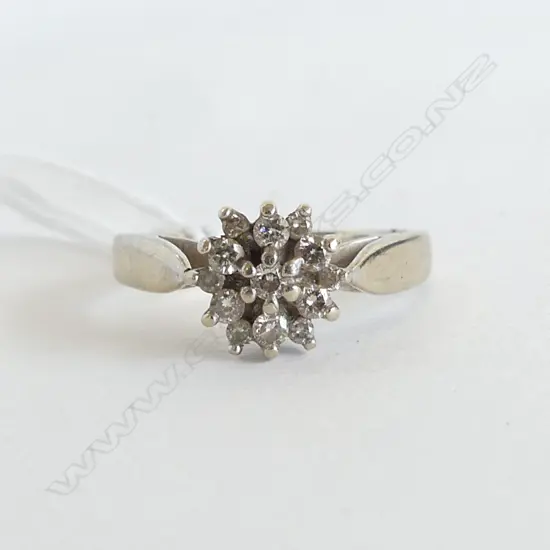 9CT W.G GOLD & DIAMOND CLUSTER RING SIZE N