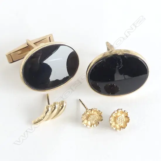 PR 9CT/ONYX CUFFLINKS (af) AND 9CT GOLD STUDS 12gms