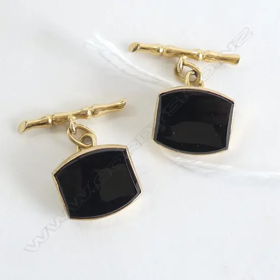 PR OF 14CT GOLD  & ONYX CUFFLINKS TOTAL WIEGHT 9G