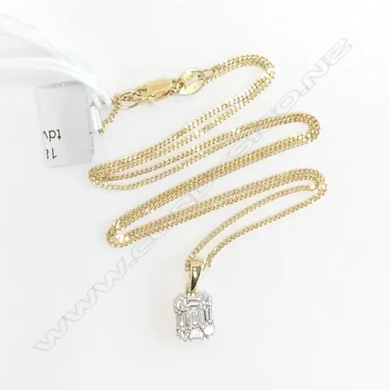 18ct DIAMOND CLUSTER PENDANT 0.30ct on 9ct CHAIN