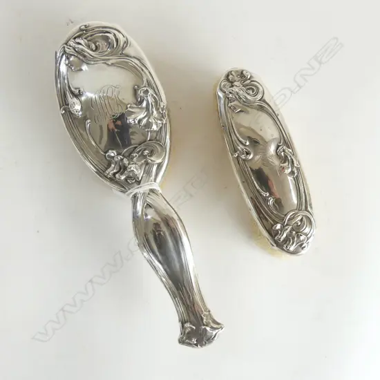 2 STG SILVER BRUSHES