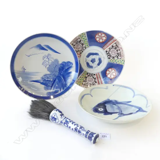 3 ORIENTAL PLATES + BRUSH L.260mm