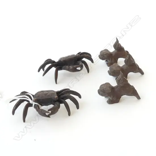2 BRONZE CRABS W.70mm + 3 DOGS