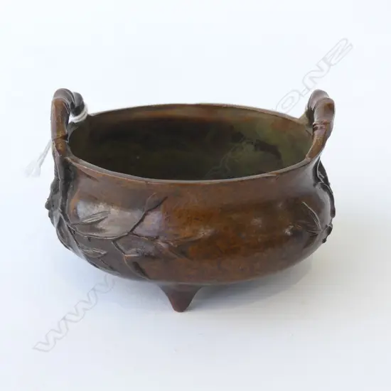 ORIENTAL BRONZE INCENSE BURNER 85mm dia