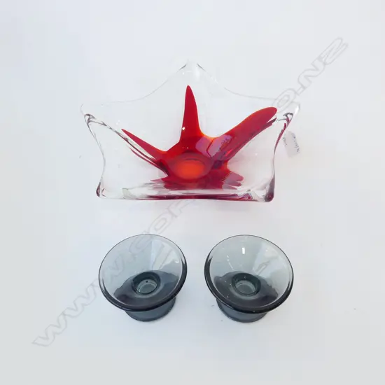 RED ART GLASS 5 POINTED BOWL 275mm dia + PR KARTIO CANDLE HOLDERS 80mm dia