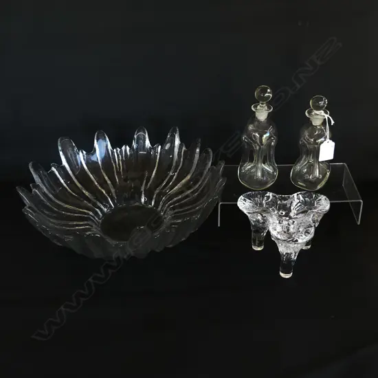 4 PCES SCANDINAVIAN GLASS; LG BOWL 330mm dia, 2 BOTTLES H.160mm, ICICLE CANDLEHOLDER