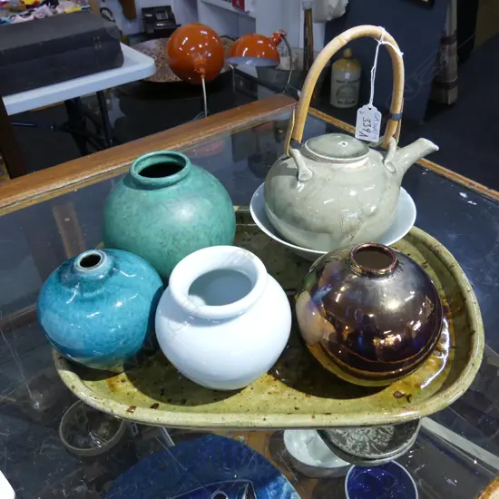 7 STUDIO POTTERY PCES, 2 AF