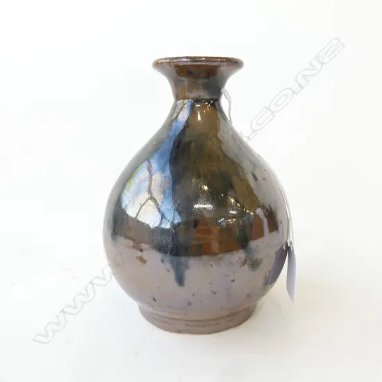 LATE 19thC NZ CHINESE WEST COAST GOLD MINE VASE H.160mm