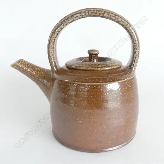 HILLSIDE POTTERY (RENTON MURRAY) salt glazed TEAPOT H.200mm
