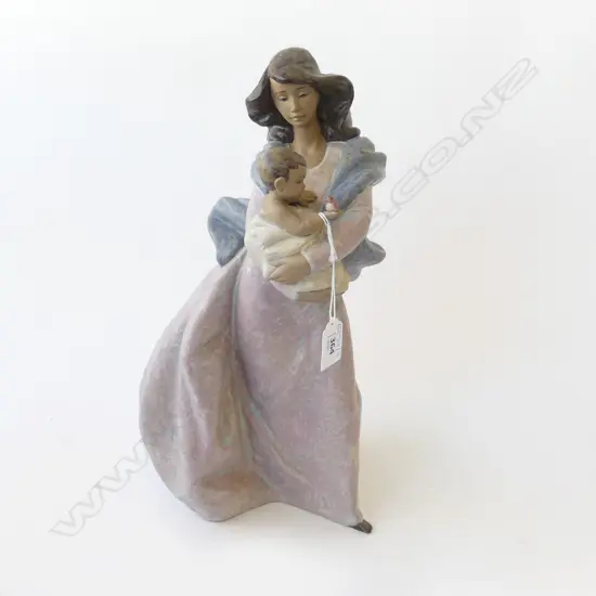 LLADRO #2296 WOMAN w. CHILD H.370mm