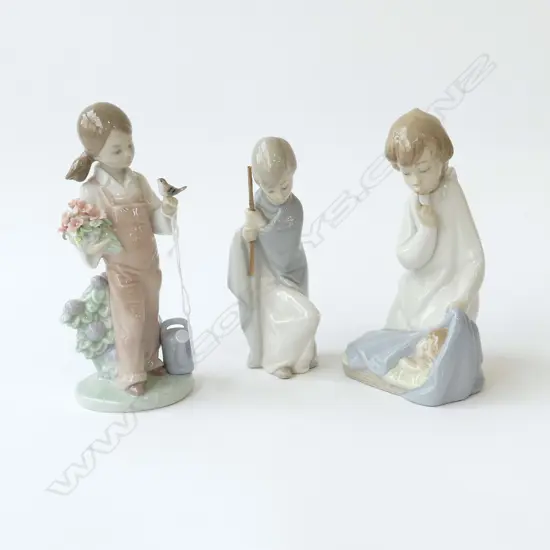 3 PCES LLARDO; GIRL w. FLOWERS (MINOR LOSSES), ANGEL, GIRL w. STICK H.190mm