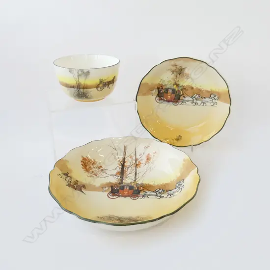 3 PC ROYAL DOULTON COACHING DAYS, SML RED DOOR BOWL & 2 SCALLOPED EDGED DISHES, DIA.240mm & 200mm