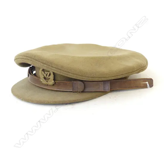 NZ WW2 OFFICERS CAP & BADGE