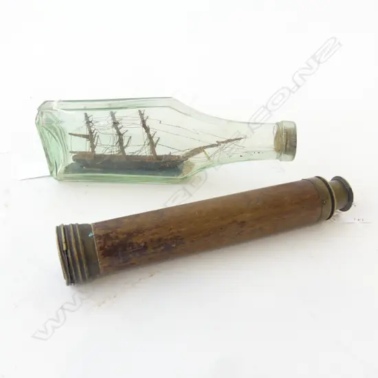 VINTAGE SAILING SHIP IN BOTTLE L210 & SMALL EXTENSION VINTAGE TELESCOPE L490MM