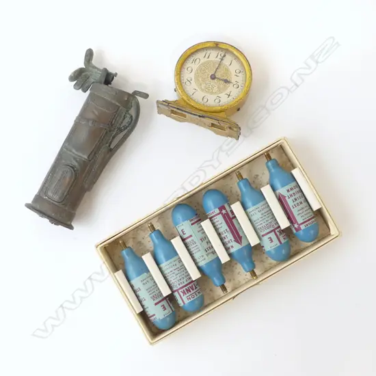 WESTCLOX 'TINY TIM' CLOCK NOVELTY LIGHTER AS GOLF BAG & BOXED RONSON 'BU-TANKS' LIGHTER