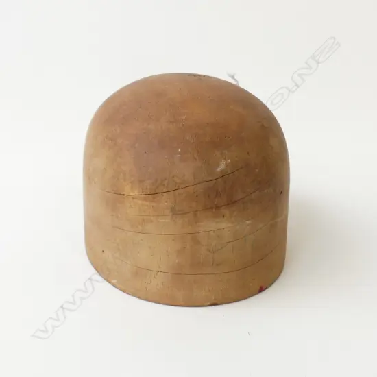 WOODEN HAT BLOCK FORM W.190mm