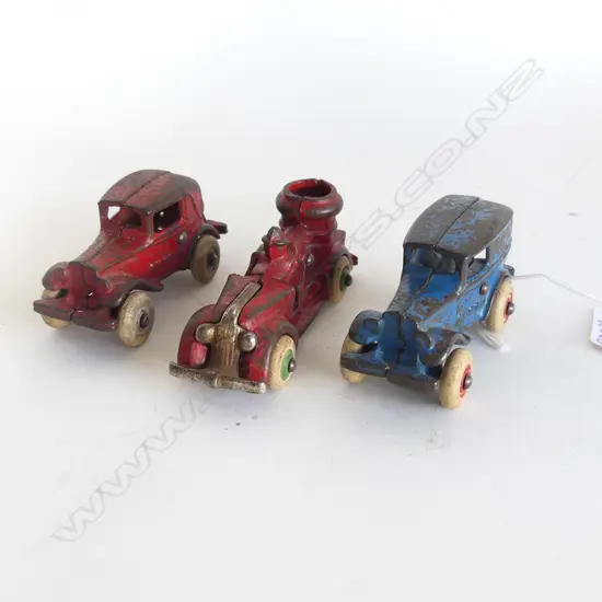 THREE RARE EARLY CAST IRON FUN HO VEHICLES , BLUE & RED AUSTIN L.90mm & FIRE ENGINE L.110mm