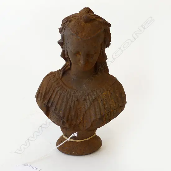 RUSTED METAL BUST H.200mm