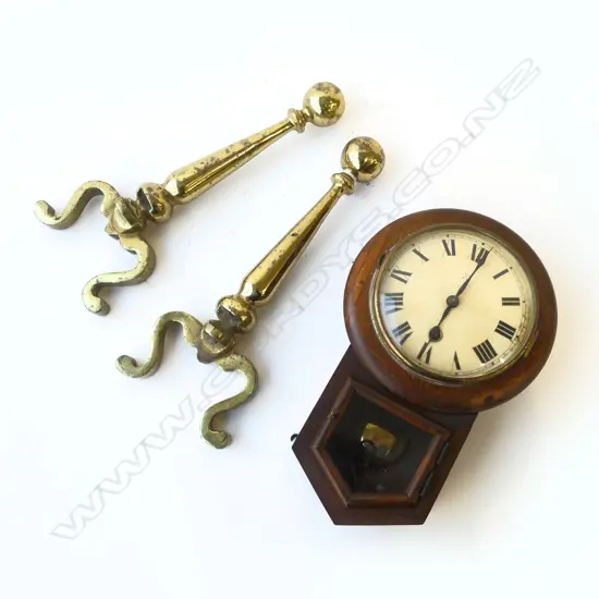 PR FIRE DOGS H.335mm + OAK WALL CLOCK H.305mm