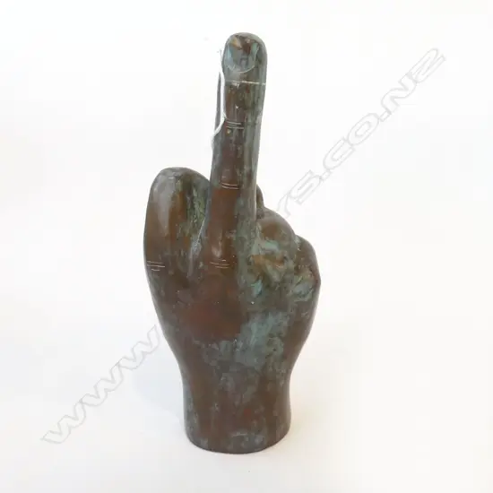 BRONZE HAND PULLING THE FINGER H.230mm