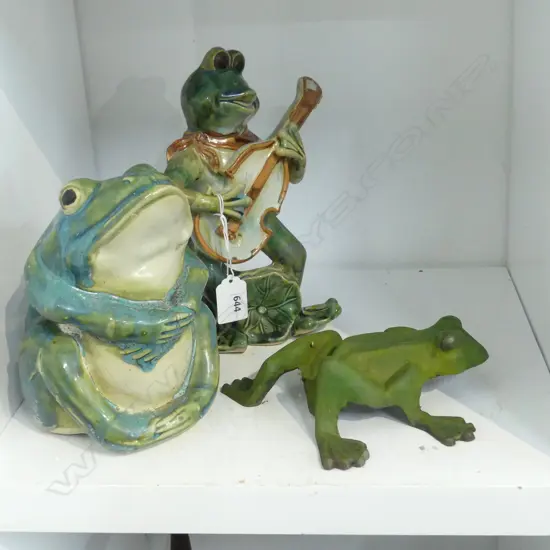 3 FROGS; 2 CERAMIC H.230mm, 1 CAST IRON L.190mm