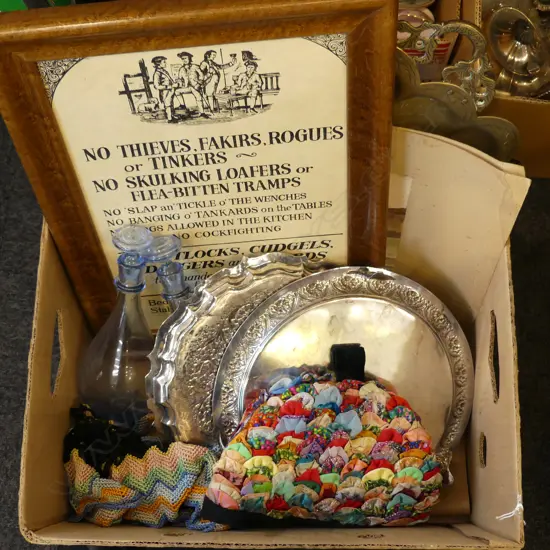 BOX LOT PICTURES EP TRAYS RETRO GLASS ETC