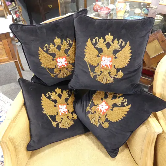 4 BLACK VELVET CUSHIONS w. EMBROIDERED CREST 440x440mm